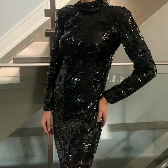 Beautiful Haney Dress⛄️🎄🎁❄️ - Picture 4 of 11